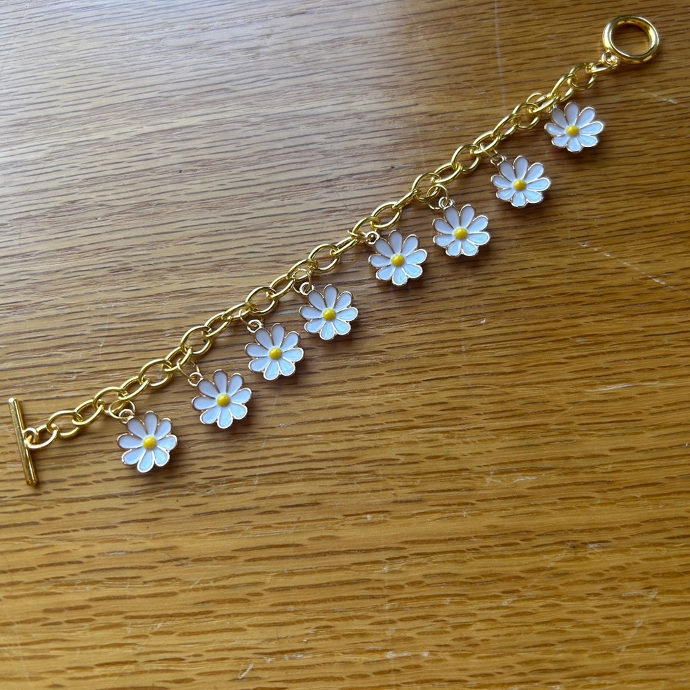 Hand made Daisy Charm Bracelet